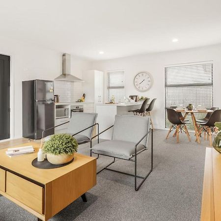 Modern And Central With 2 Ensuites -By Kosh Bnb Hamilton Exteriér fotografie