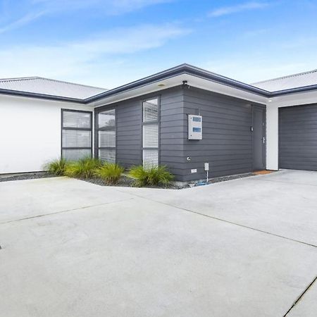 Modern And Central With 2 Ensuites -By Kosh Bnb Hamilton Exteriér fotografie