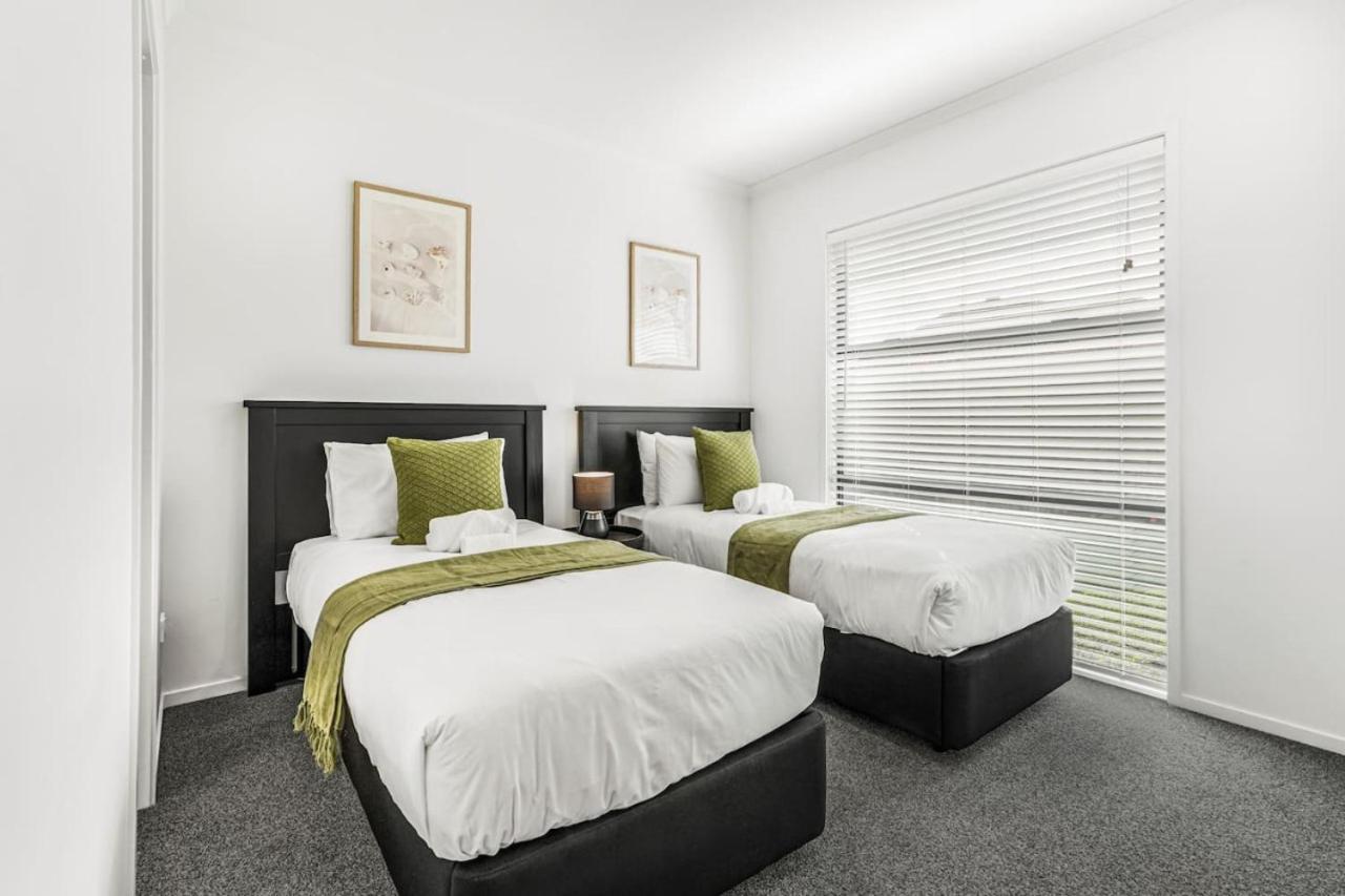 Modern And Central With 2 Ensuites -By Kosh Bnb Hamilton Exteriér fotografie