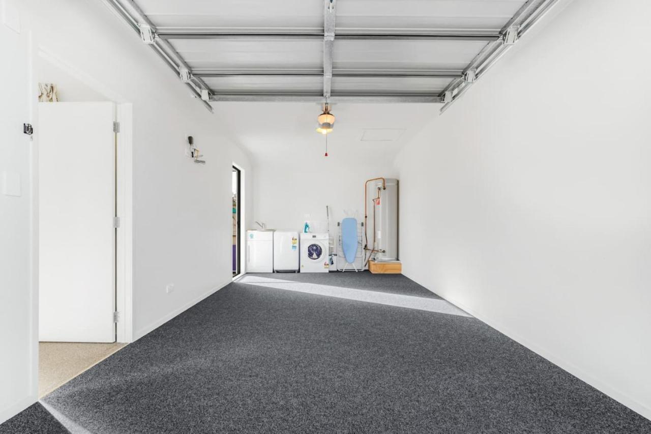 Modern And Central With 2 Ensuites -By Kosh Bnb Hamilton Exteriér fotografie